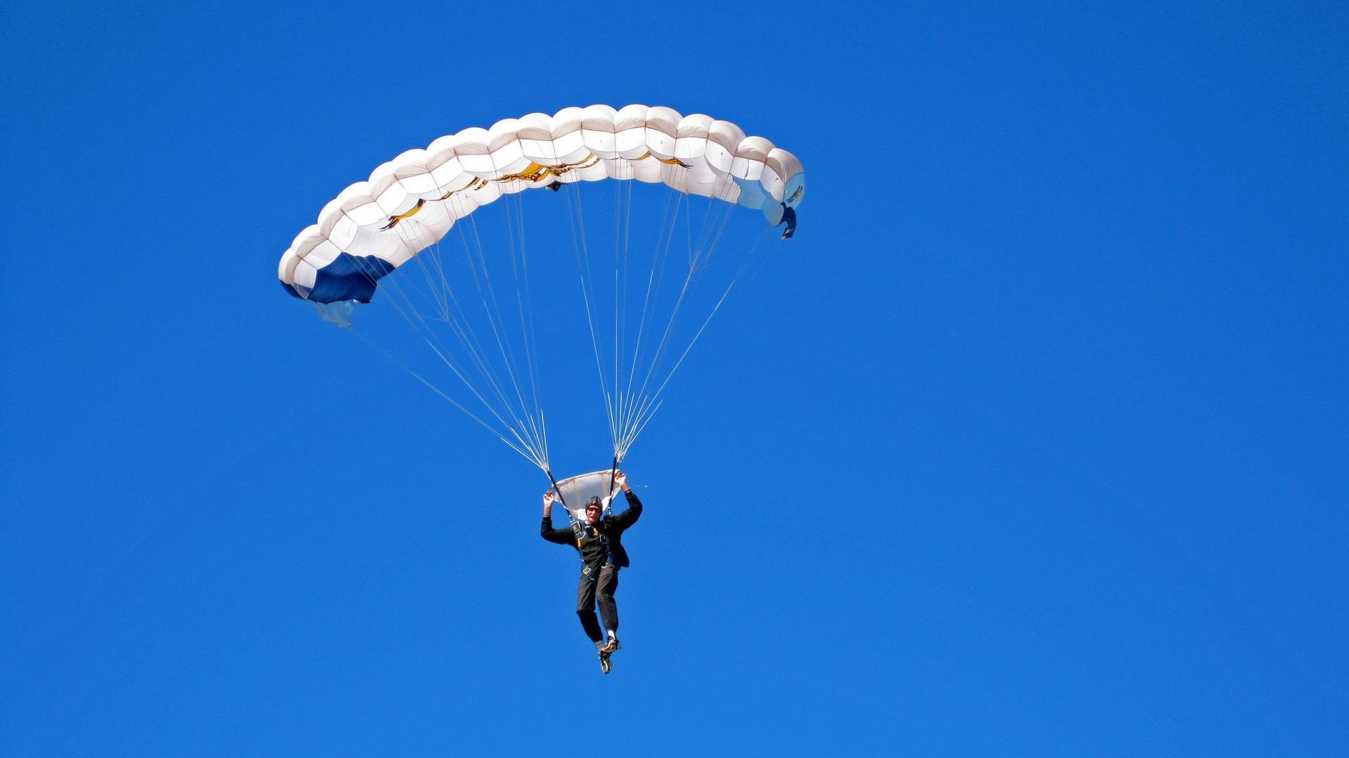 《卫报》：荷兰女足在预选赛中与西班牙队激战，从青涩菜鸟到世界亚军,飞翔的荷兰女足还有未来